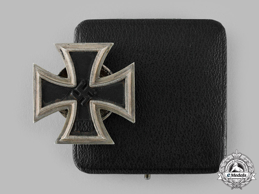 germany,_wehrmacht._a1939_iron_cross_i_class_by_paul_meybauer,_with_case,_dietrich_maerz_collection_m19_13918