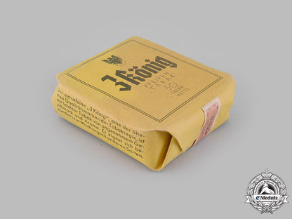 germany,_third_reich._a_package_of_loose_leaf_tobacco_by_tabakwerke_ag_m19_14099