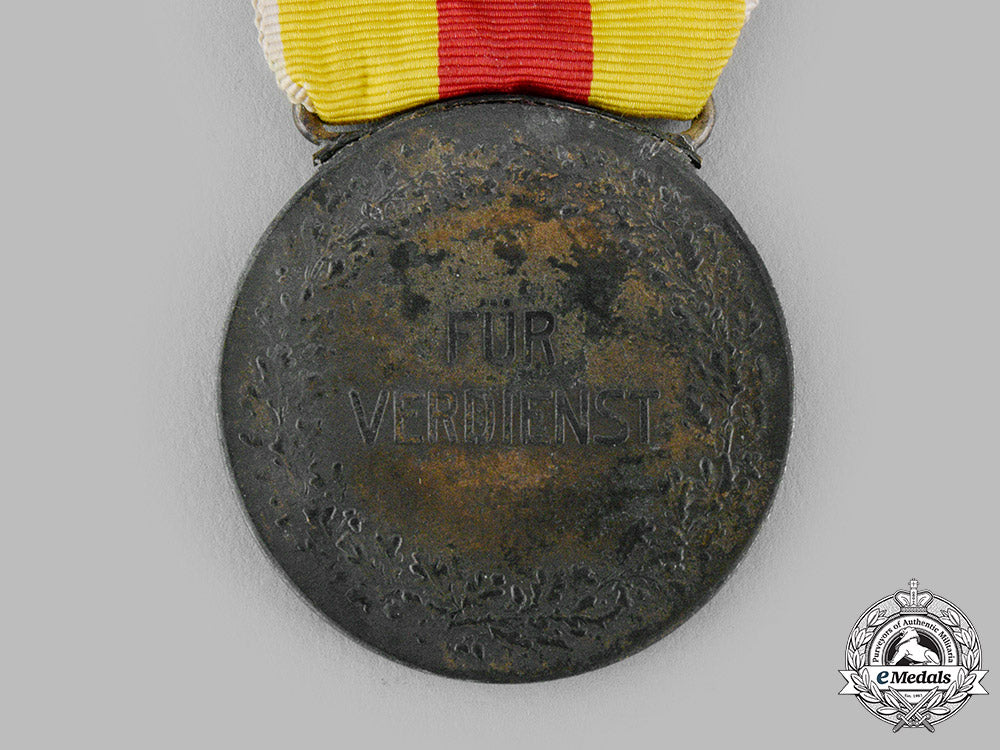 baden,_grand_duchy._a_golden_merit_medal,_c.1910_m19_14136_1