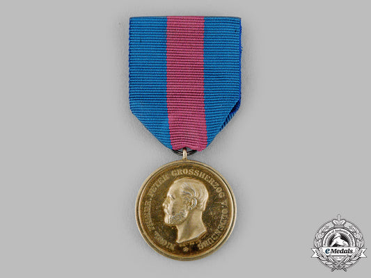 oldenburg,_grand_duchy._a_rare_golden_medal_for_merit_in_the_arts,_c.1910_m19_14145_1