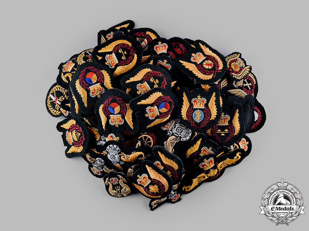 canada._a_lot_of_sixty-_five_qualification_trade_badges_m19_14321