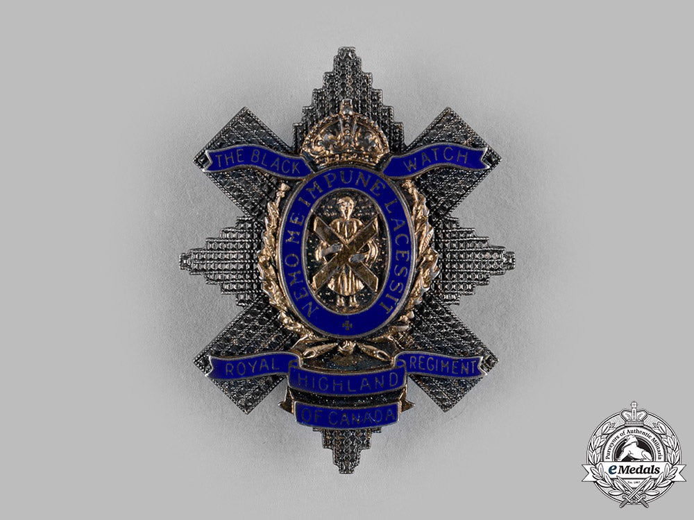 canada,_commonwealth._a_silver_cigarette_box,_named,_royal_highland_regiment,1942_m19_14334