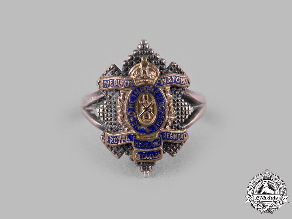 canada,_commonwealth._a_silver_cigarette_box,_named,_royal_highland_regiment,1942_m19_14338