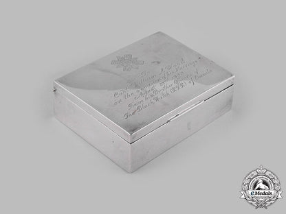 canada,_commonwealth._a_silver_cigarette_box,_named,_royal_highland_regiment,1942_m19_14340