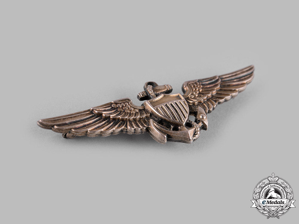 united_states._a_naval_aviator_badge,_by_amico,_c.1939_m19_14402