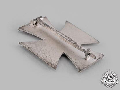 germany,_wehrmacht._a1939_iron_cross_i_class_with_case,_by_b.h._mayer,_dietrich_maerz_collection_m19_14513