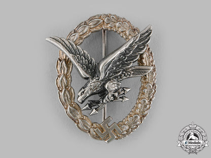 germany,_luftwaffe._a_radio_operator_and_air_gunner_badge_by_berg&_nolte_m19_14521
