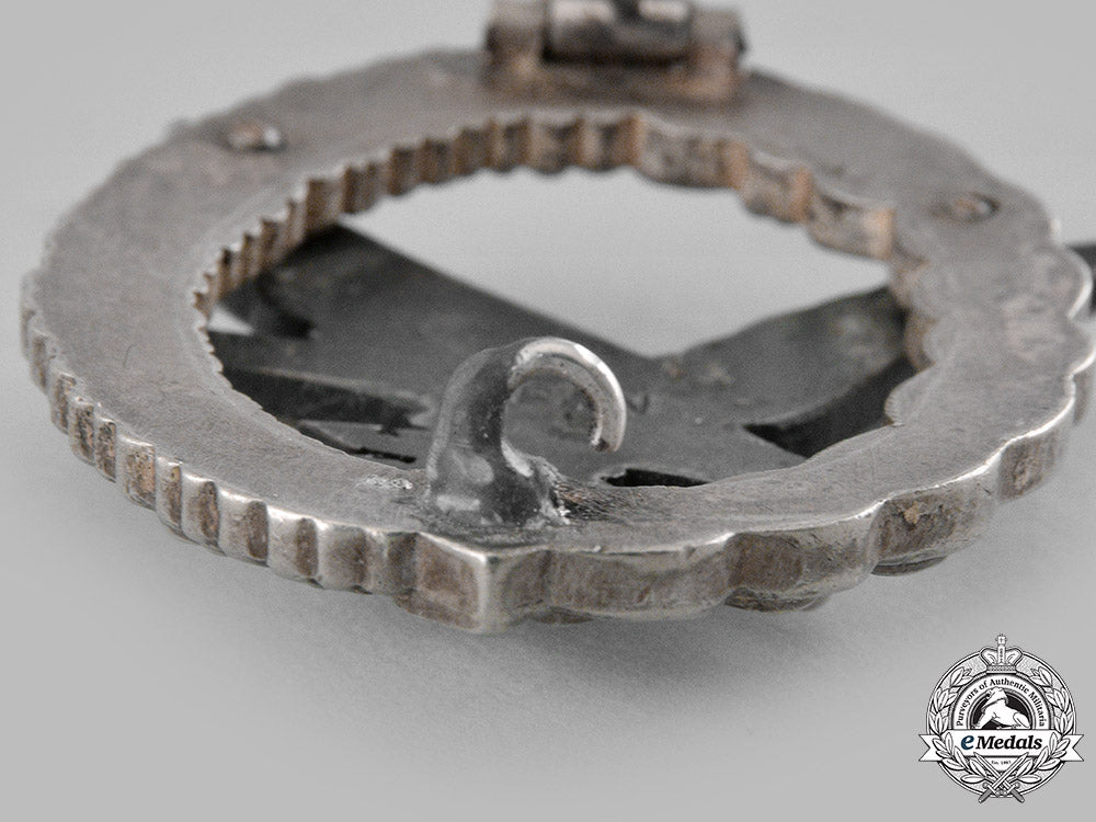 germany,_luftwaffe._a_radio_operator_and_air_gunner_badge_by_berg&_nolte_m19_14525