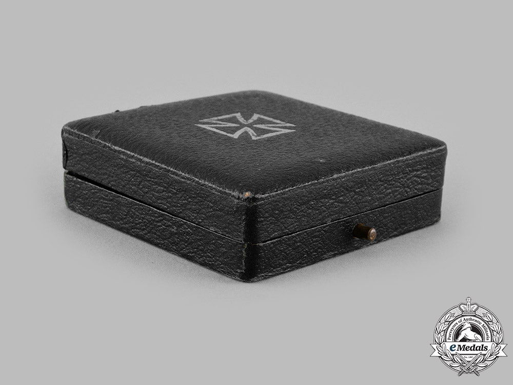germany,_wehrmacht._a1939_iron_cross_i_class,_with_case,_by_c.f._zimmermann_m19_14548