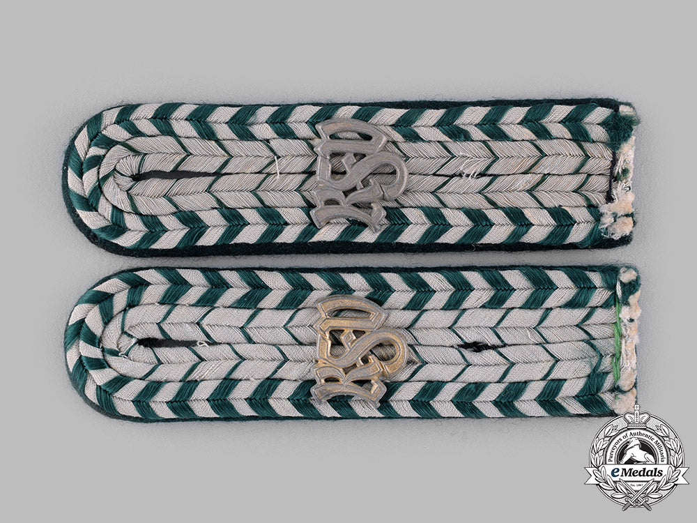 germany,_reichsfinanzverwaltung._a_set_of_reichsfinanzverwaltung(_customs_service)_zollbetriebsassistent_shoulder_boards_m19_14592