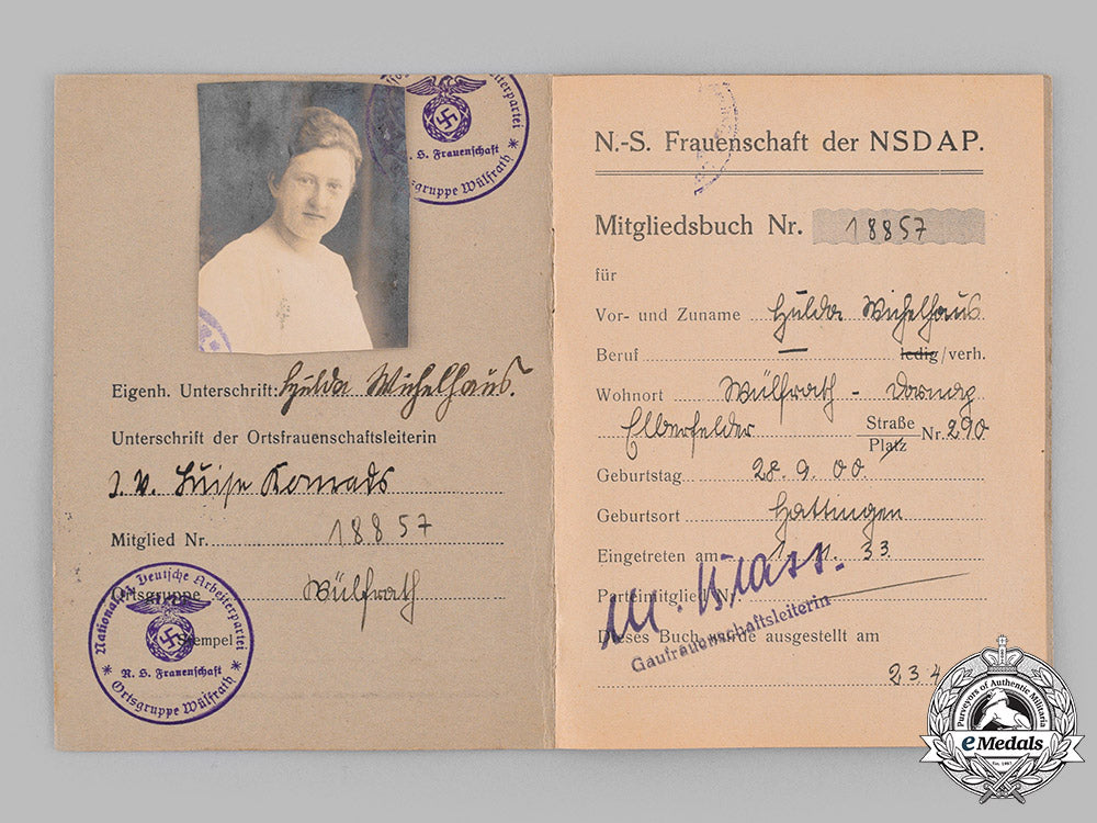 germany,_third_reich._a_lot_of_membership_badges_and_cards_to_hulda_wichelhaus_m19_14608