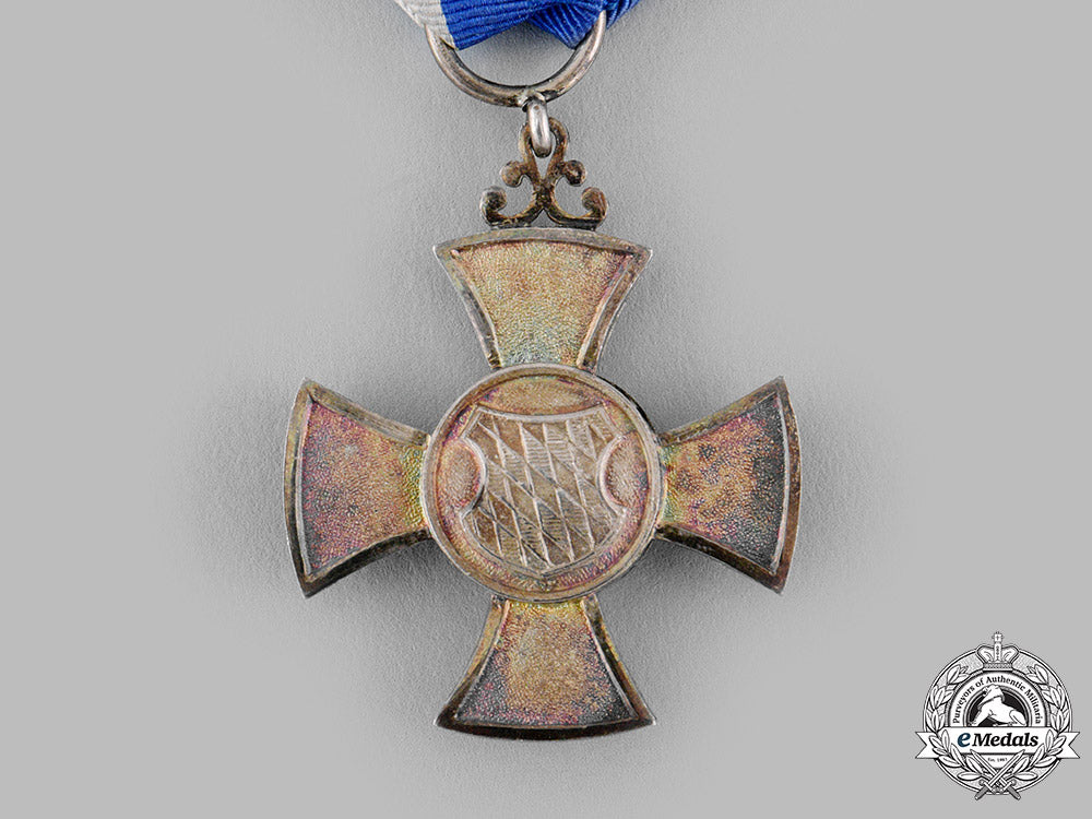 bavaria,_kingdom._a_merit_cross_for_volunteer_nurses_with1914_clasp,_c.1914_m19_14767