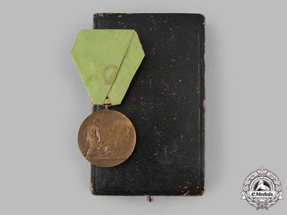 saxony,_kingdom._a_medal_for_agricultural_merit,_with_case,_by_glaser&_sohn_m19_15038