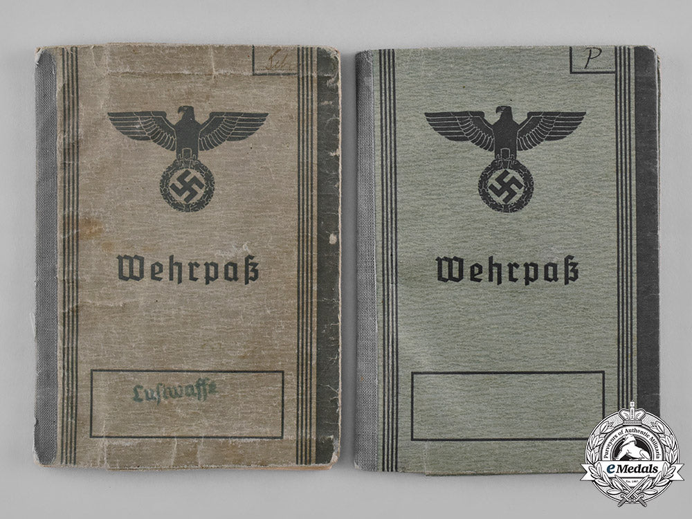 germany,_wehrmacht._a_group_of_three_second_war_wehrpässe_m19_1509