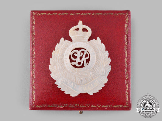 united_kingdom._a_mother_of_pearl_royal_engineers_sweetheart_brooch_m19_15101_1_1_1