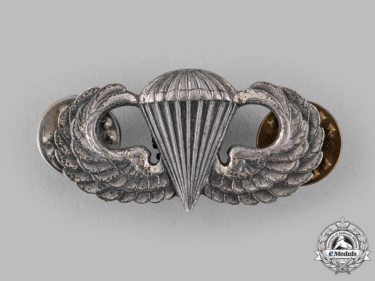 united_states._a_basic_parachutist_badge,_c.1945_m19_15117
