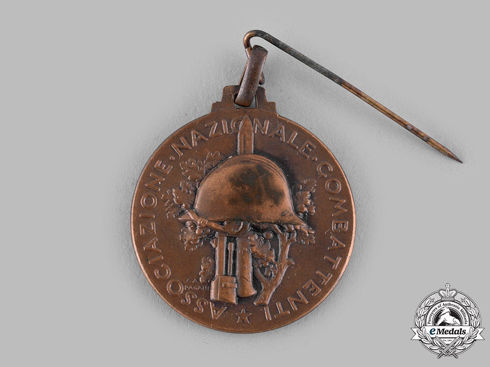 italy,_kingdom._a_twentieth_anniversary_combatants_meeting_at_rome_medal1938_m19_15146