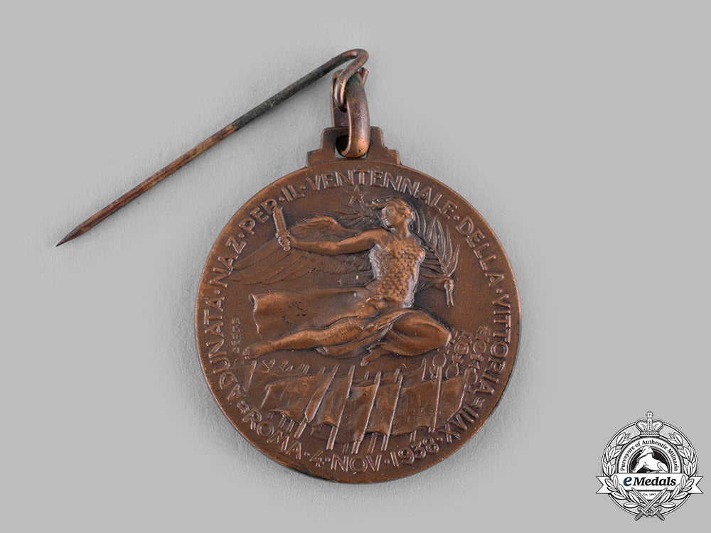 italy,_kingdom._a_twentieth_anniversary_combatants_meeting_at_rome_medal1938_m19_15147