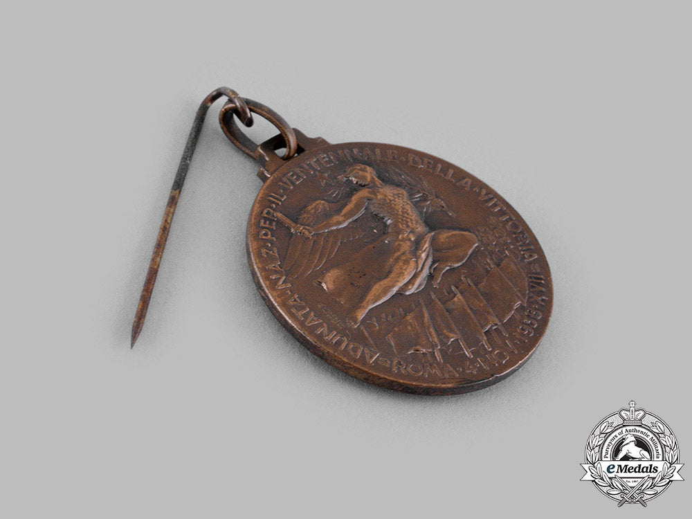 italy,_kingdom._a_twentieth_anniversary_combatants_meeting_at_rome_medal1938_m19_15148