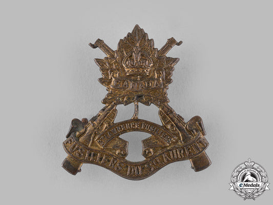 canada._a_fusiliers_de_st._laurent_cap_badge,_c.1940_m19_15234