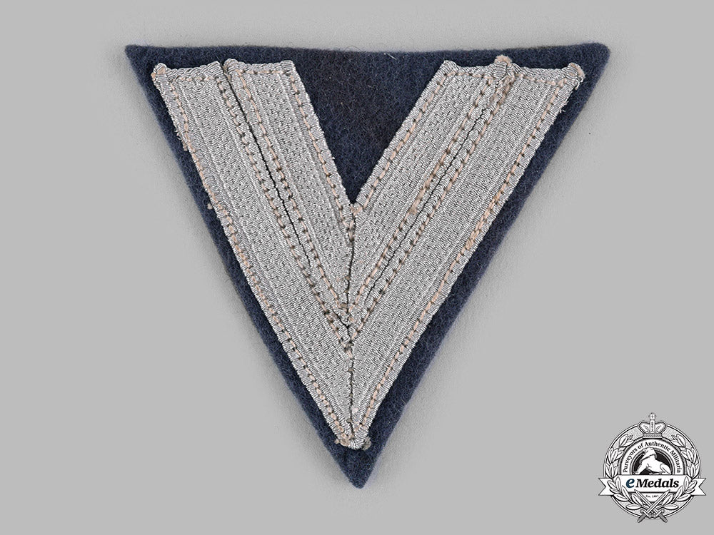 germany,_luftwaffe._a_obergefreiter’s_rank_chevron_m19_15300