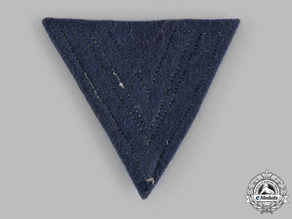 germany,_luftwaffe._a_obergefreiter’s_rank_chevron_m19_15301