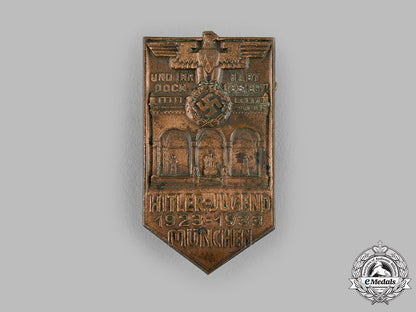 germany,_hj._a193310-_year_munich_anniversary_badge_by_h._wittmann_m19_15385