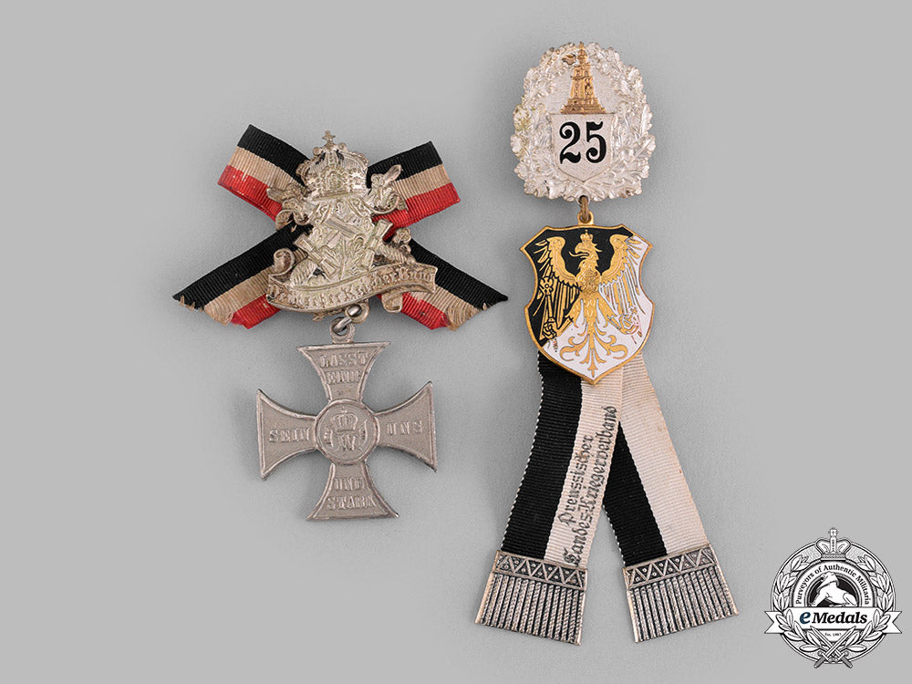 germany,_imperial._a_pair_of_veterans_association_membership_badges_m19_15436