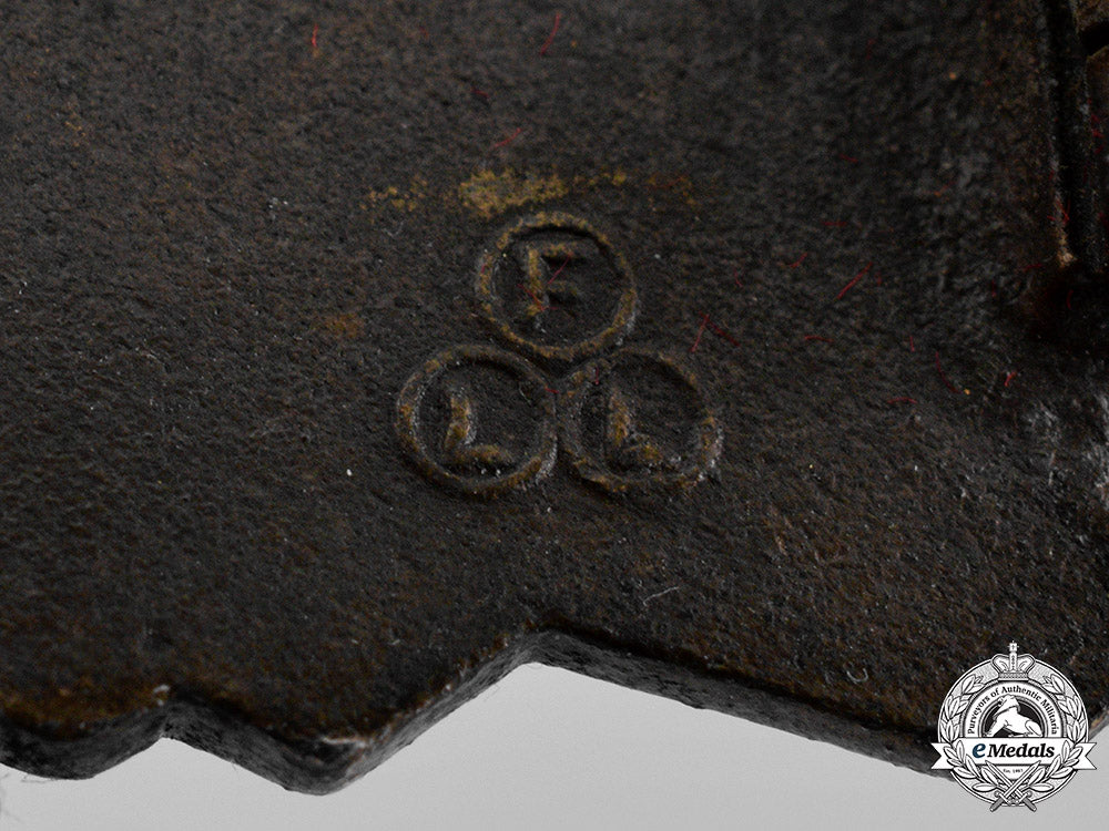 germany,_wehrmacht._a_close_combat_clasp,_bronze_grade,_by_friedrich_linden_m19_15481