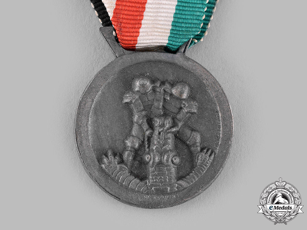italy,_kingdom._an_italian-_german_african_campaign_medal_by_lorioli_m19_15483