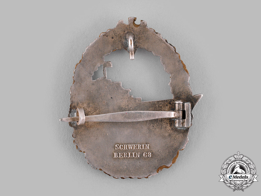 germany,_kriegsmarine._a_destroyer_war_badge,_by_schwerin_m19_15533