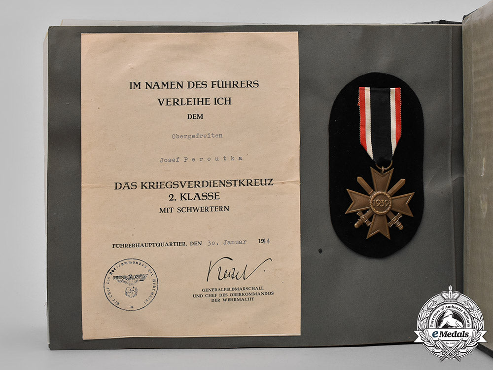 germany,_third_reich._a_private_wartime_photo_album_belonging_to_obergefreiter_josef_peroutka_m19_1557