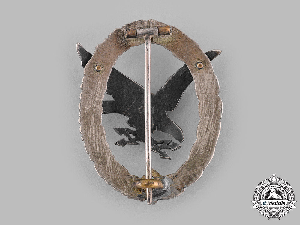 germany,_luftwaffe._a_radio_operator&_air_gunner_badge,_narrow_wreath_variant,_by_c.e._juncker_m19_15611_1
