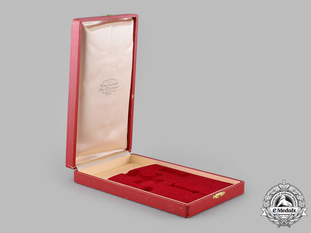 international._a_sovereign_military_hospitaller_order_of_saint_john_of_jerusalem,_of_rhodes_and_of_malta,_commander's_case_m19_15690