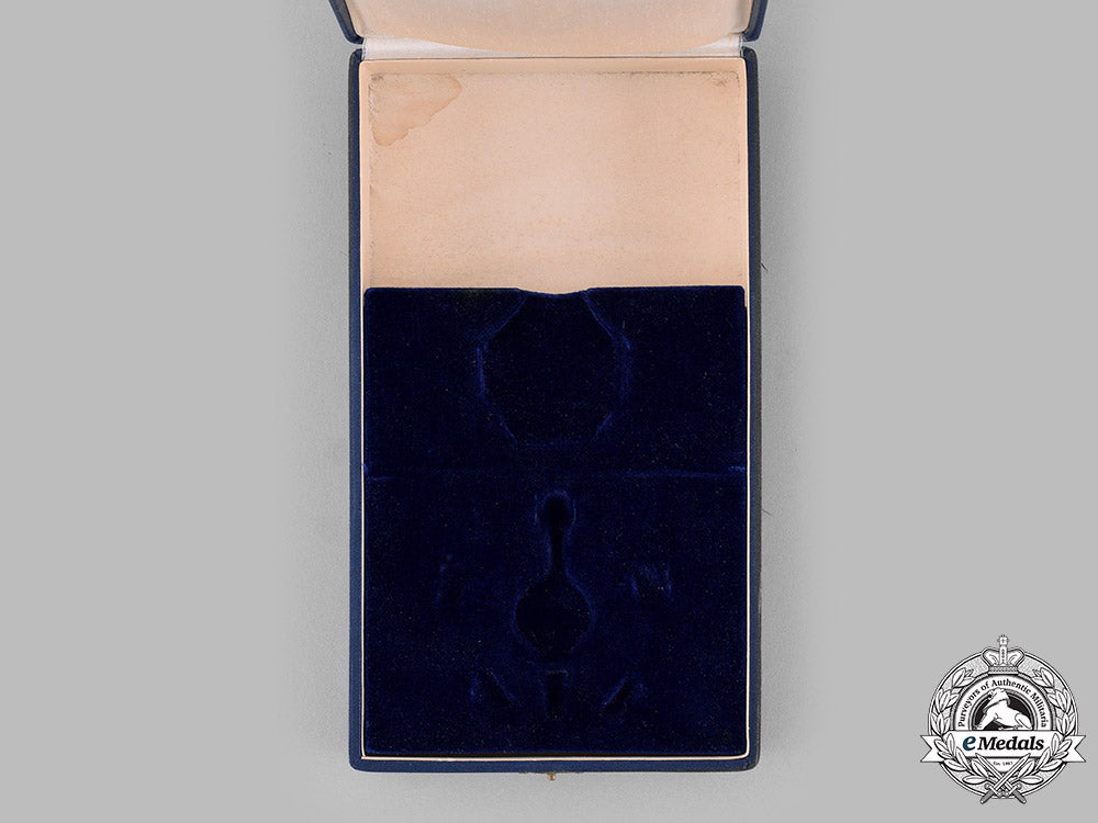 finland,_republic._an_order_of_the_white_rose,_i_class_grand_cross_case,_by_a.tillander_m19_15707
