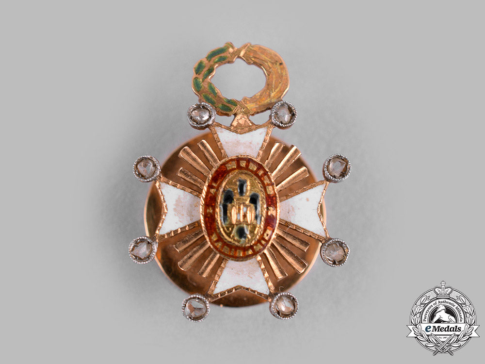 spain,_franco_period._a_miniature_civil_order_of_health,_knight_with_case_c.1950_m19_15776_1