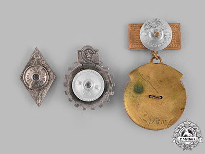 russia,_soviet_union._three_badges_m19_15799