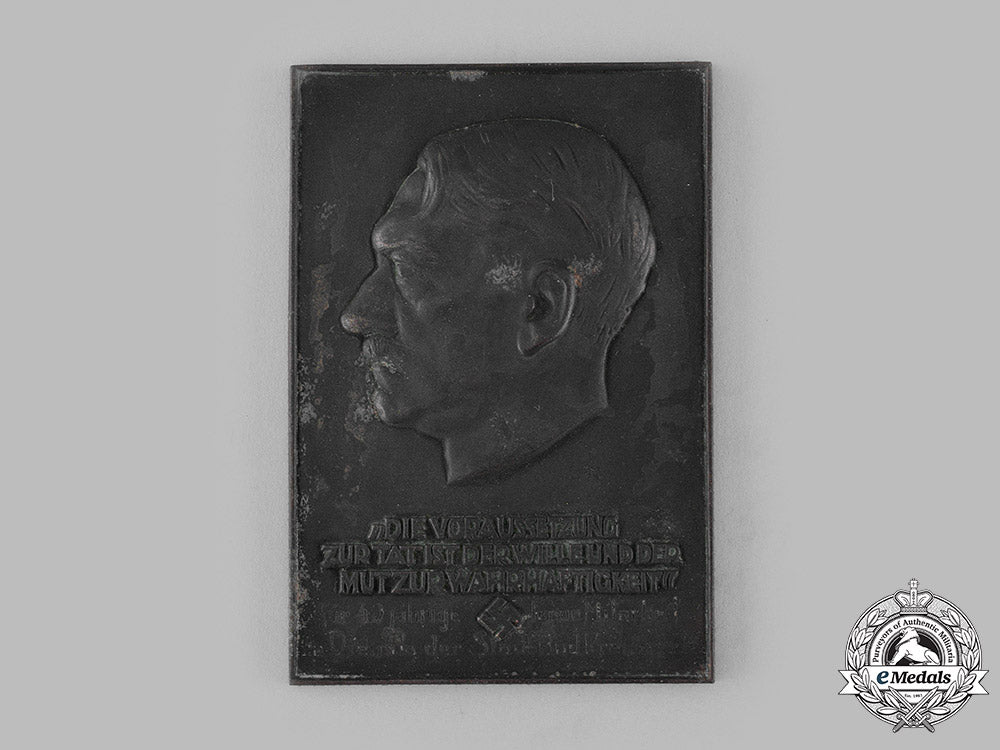 germany,_third_reich._a_führer_plaque_for40_years_of_service_to_the_state,_with_case_m19_15843