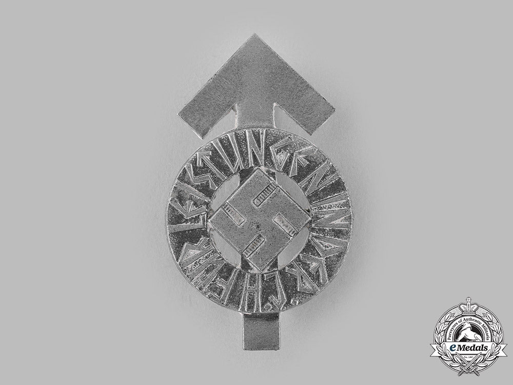 germany,_hj._a_proficiency_badge,_silver_grade,_by_karl_wurster_m19_15909