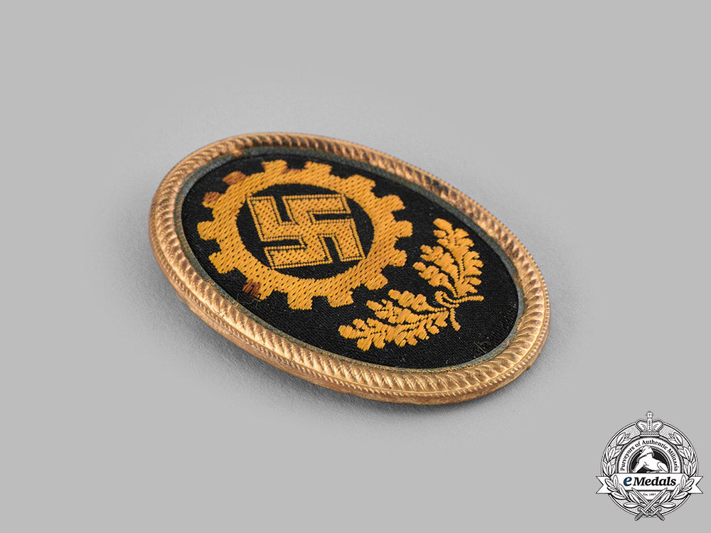 germany,_daf._a_german_labour_front(_daf)_cap_badge_m19_15968