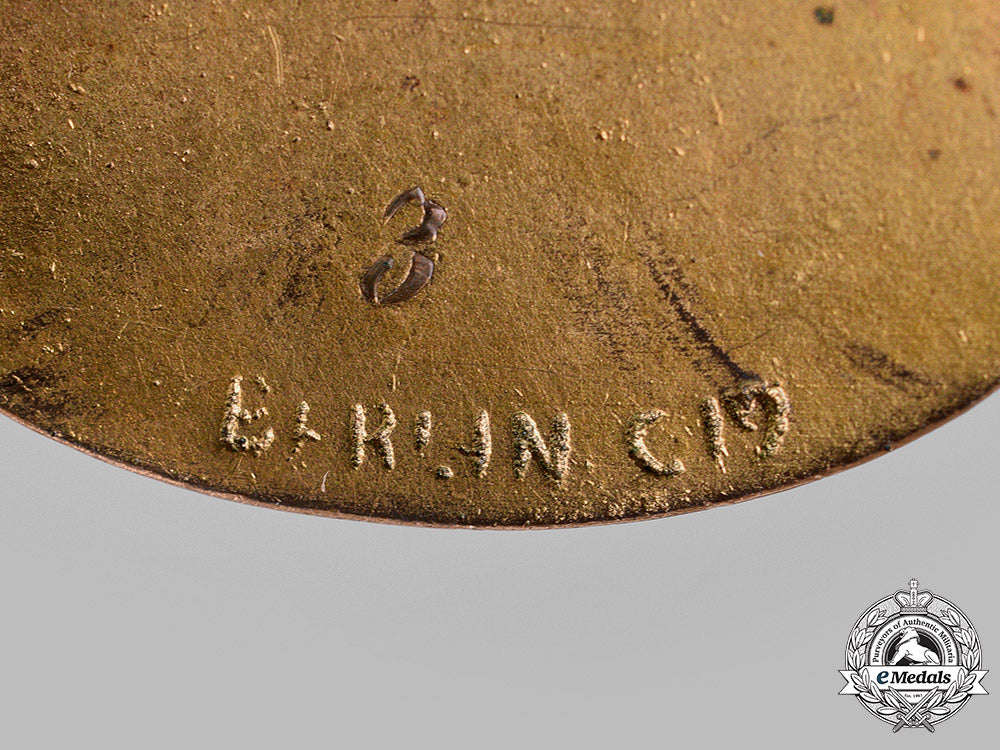 germany,_weimar_republic._a_lot_of_german_red_cross(_drk)_membership_badges_m19_16189