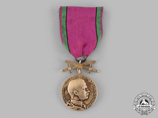 saxe-_coburg_and_gotha,_duchy._a_saxe-_ernestine_house_order_merit_medal_with_swords_m19_16352