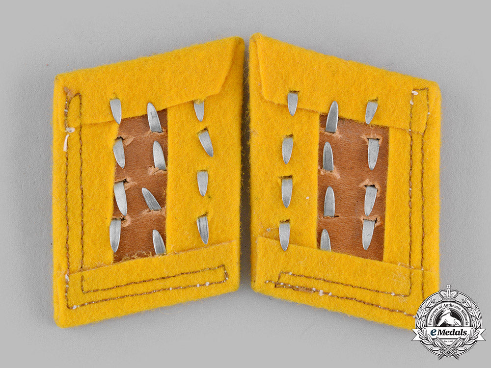 germany,_luftwaffe._a_set_of_flight_personnel_oberfeldwebel_collar_tabs_m19_16395