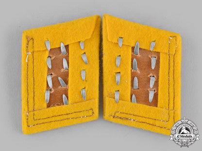 germany,_luftwaffe._a_set_of_flight_personnel_oberfeldwebel_collar_tabs_m19_16395