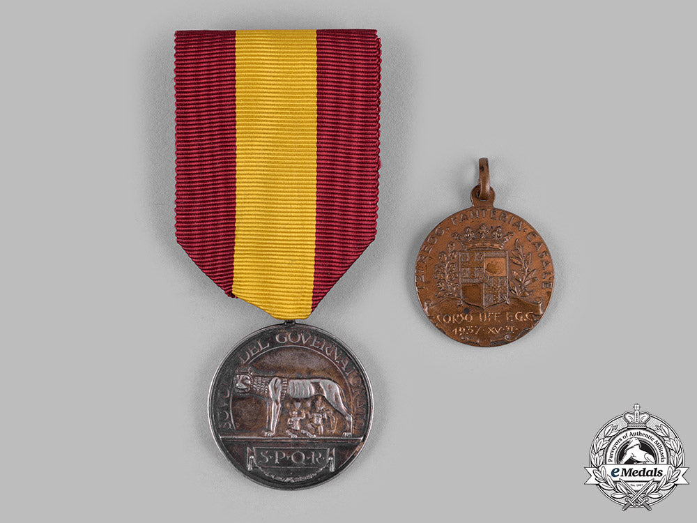 italy,_kingdom._two_medals&_decorations_m19_16686