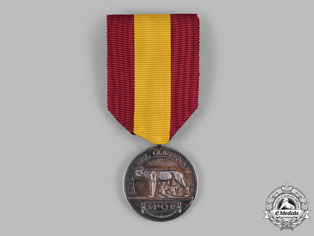 italy,_kingdom._two_medals&_decorations_m19_16687