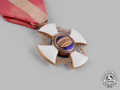 italy,_kingdom._an_order_of_the_crown_in_gold,_v_class_knight_m19_16694