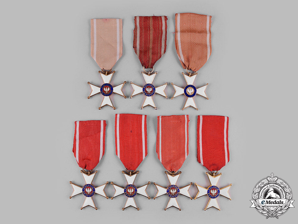 poland,_people's_republic._a_lot_of_seven_order_of_polonia_restituta,_v_class_member_badges_m19_16695