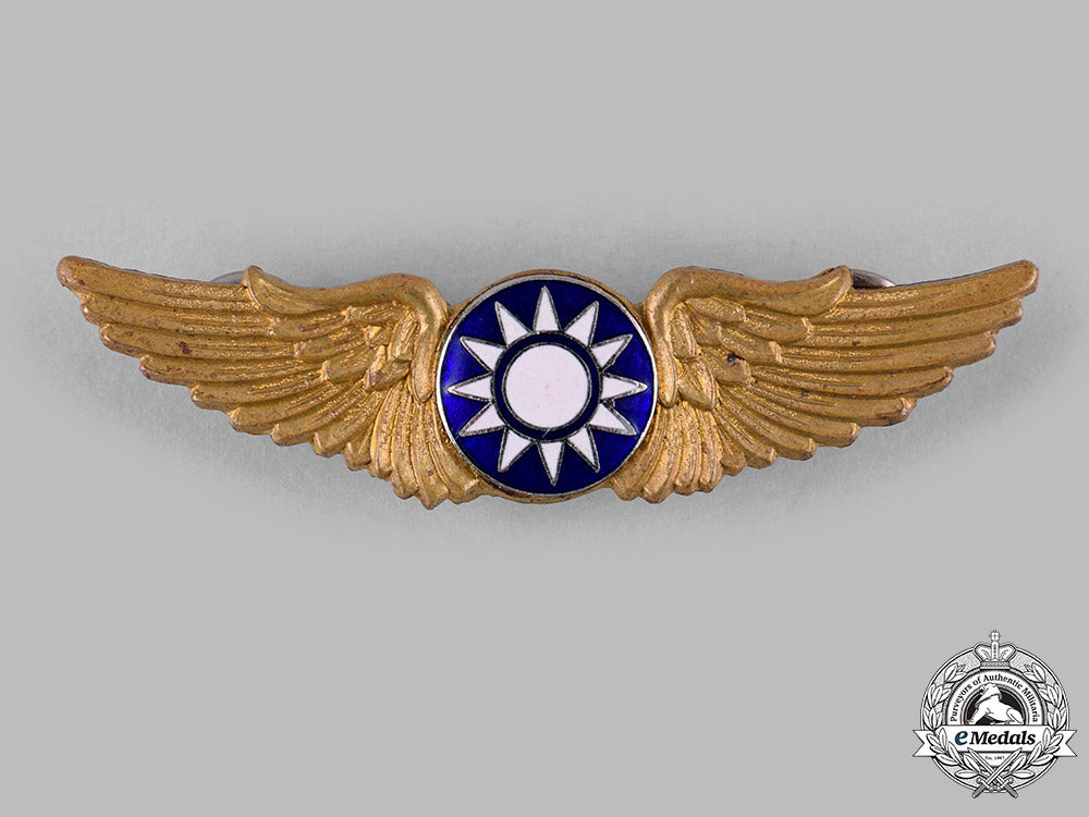 china,_republic._an_american-_made_republic_of_china_air_force_basic_pilot_badge,_c.1943_m19_16744_1_1_1_1