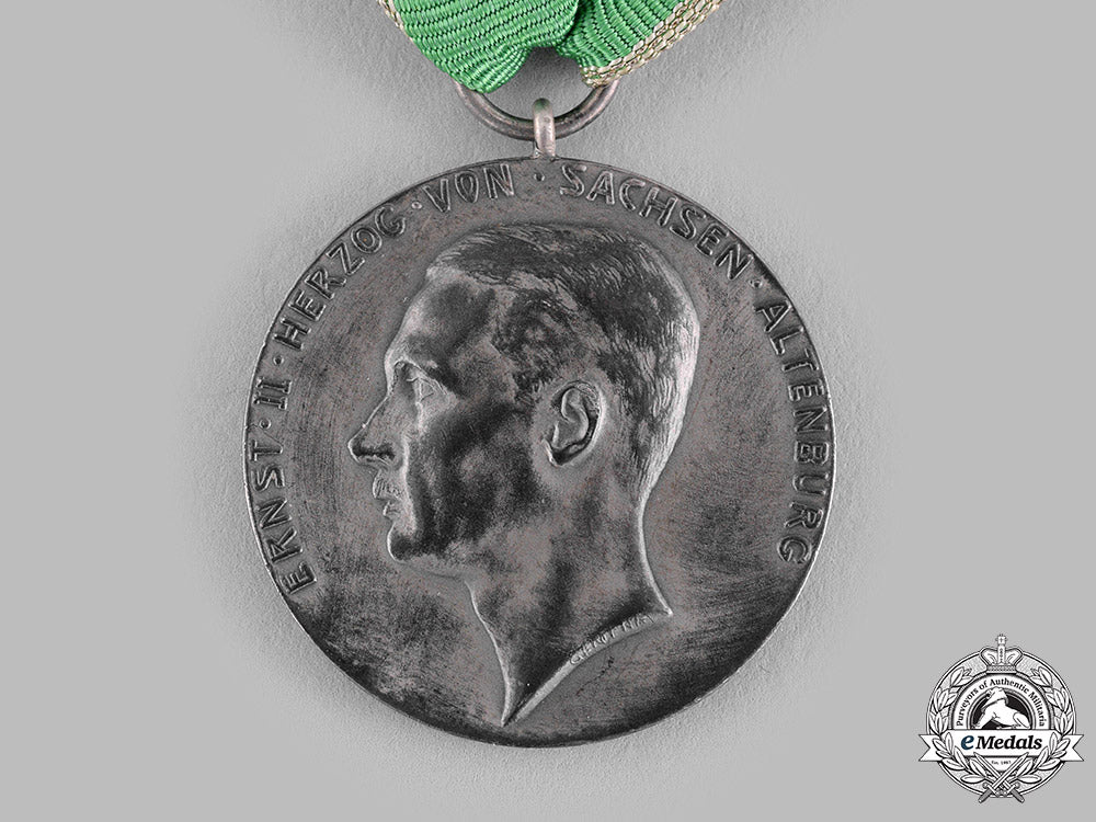 saxe-_altenburg,_duchy._a_silver_medal_for_art_and_science_by_glaser&_sohn,_c.1910_m19_16937_1
